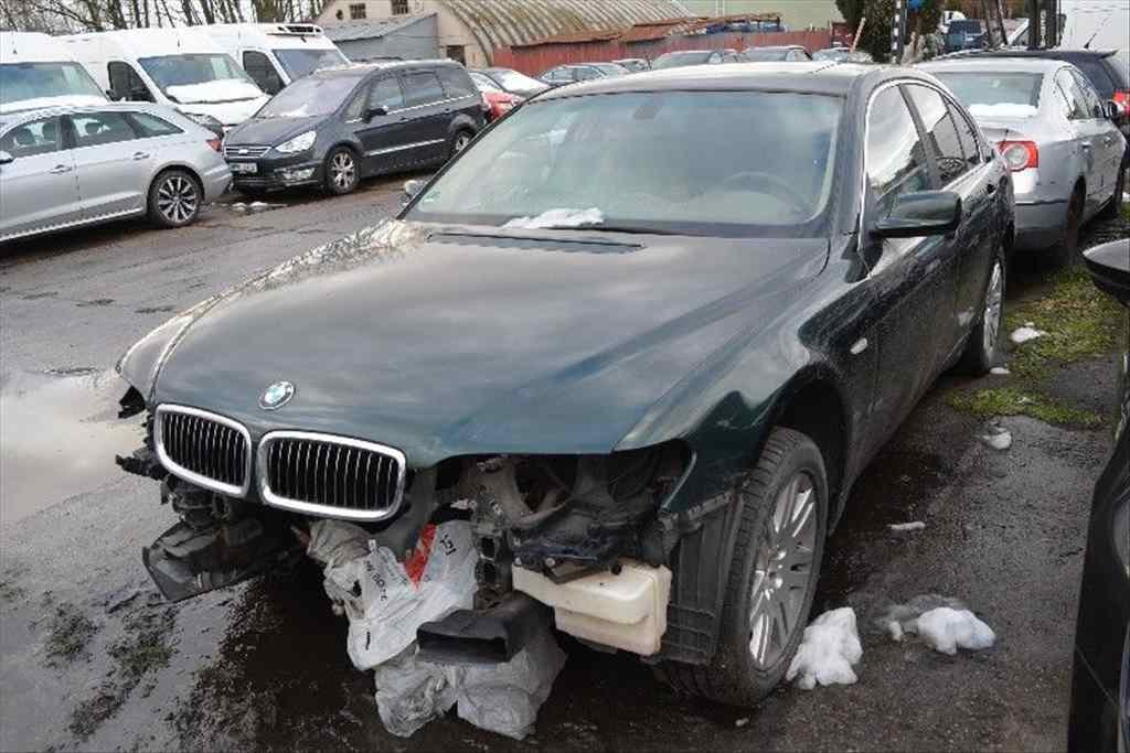 BMW Řada 7 745 I AT