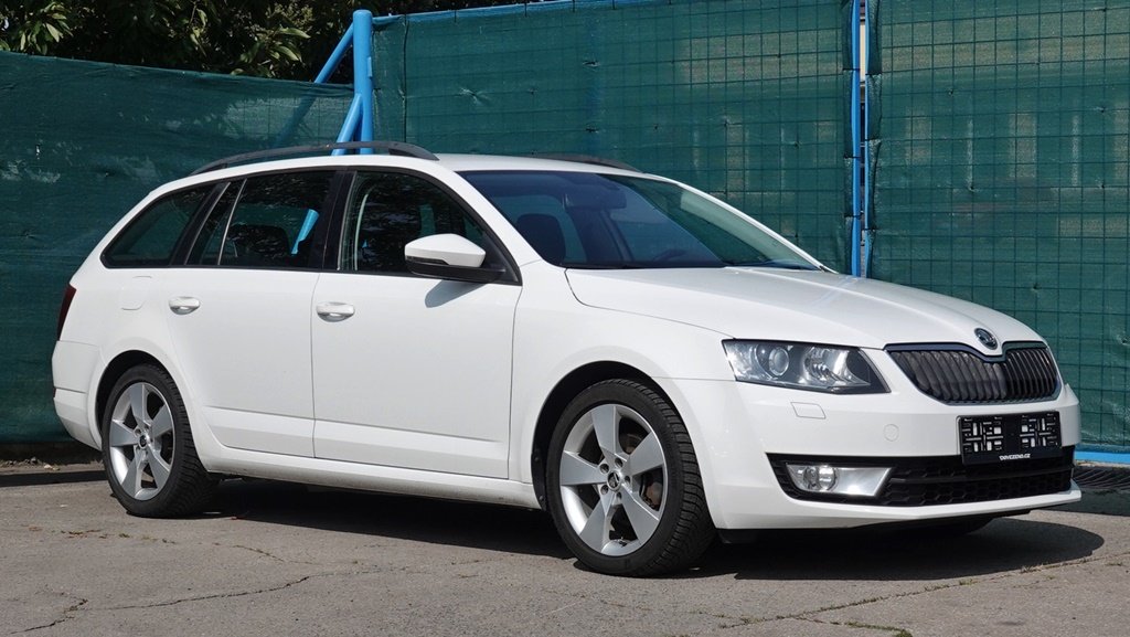 ŠKODA OCTAVIA III COMBI 1,6 TDI/77 kW