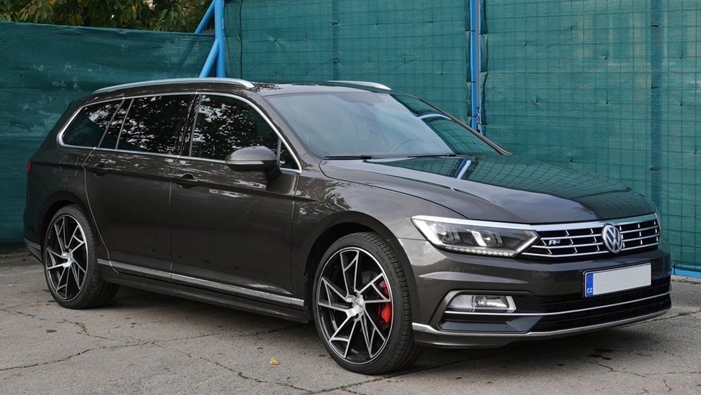 VOLKSWAGEN PASSAT R-Line 2,0/162 kW