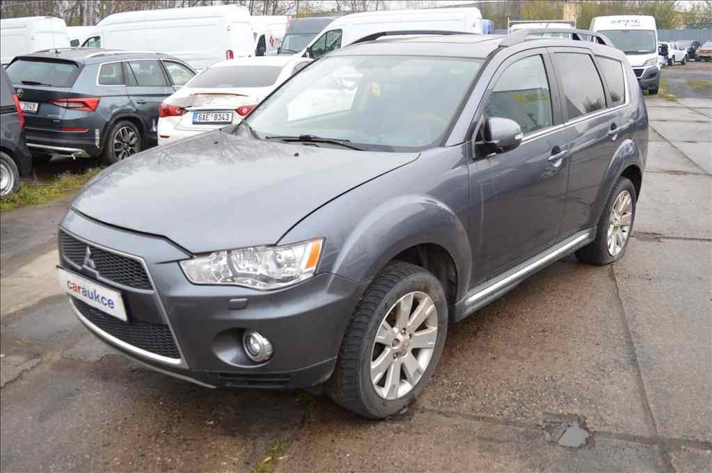 Mitsubishi Outlander 2,2 DID AWD AT