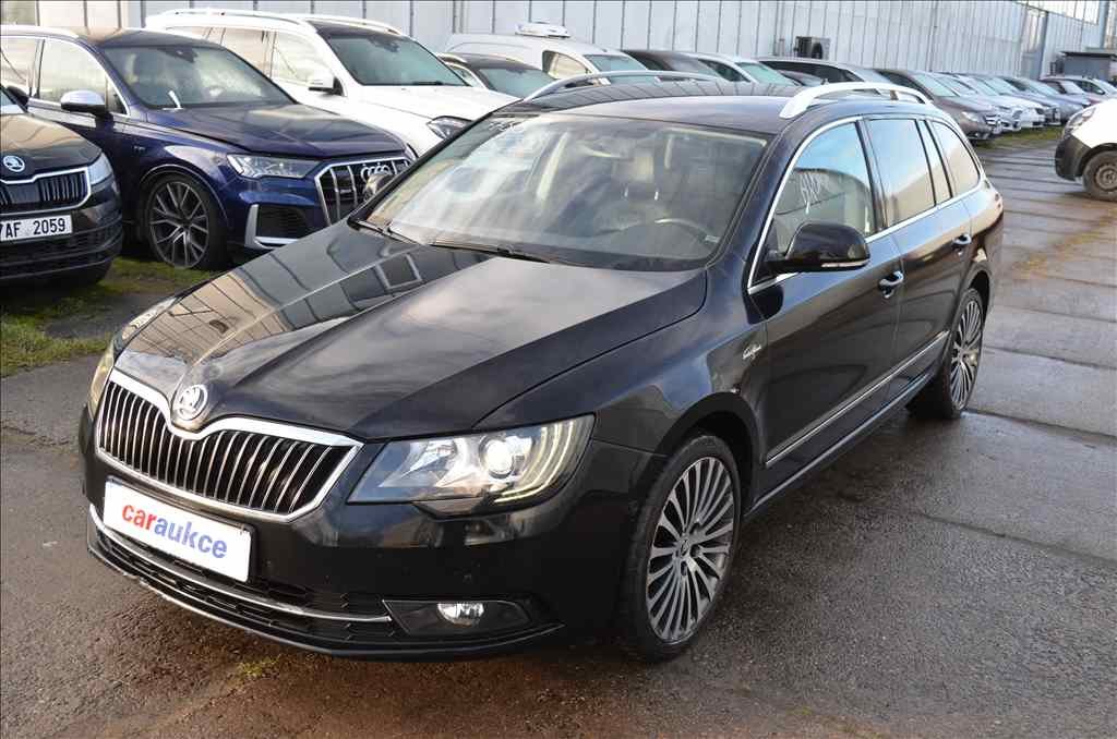 Škoda Superb COMBI 2,0 TDI