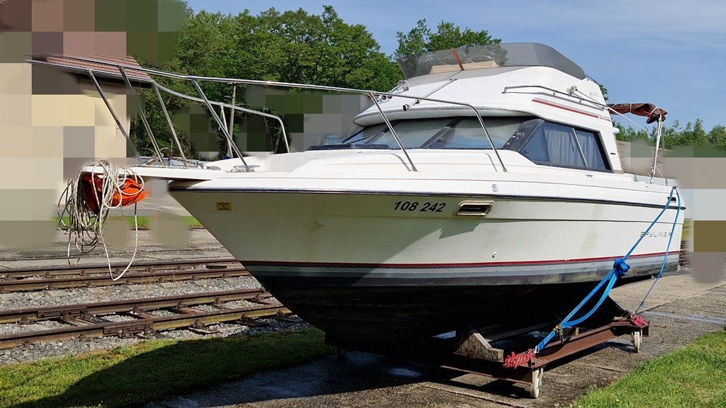loď BAYLINER 2556 CONVERTIBLE – Mercruiser 5,7/194 kW