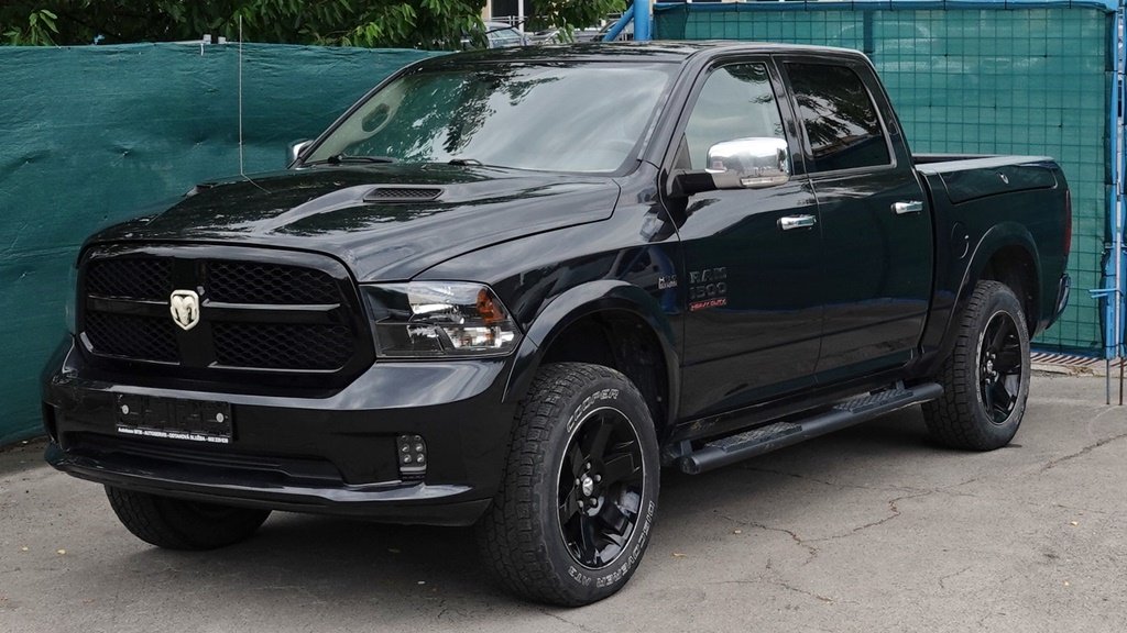 DODGE RAM 1500 HEAVY DUTY LARAMIE 5,7/287 kW