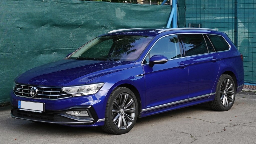 VOLKSWAGEN PASSAT R-LINE 2,0 TDI/110 kW