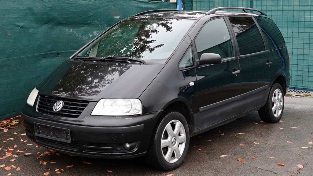 VOLKSWAGEN SHARAN 1,9 TDi/96 kW