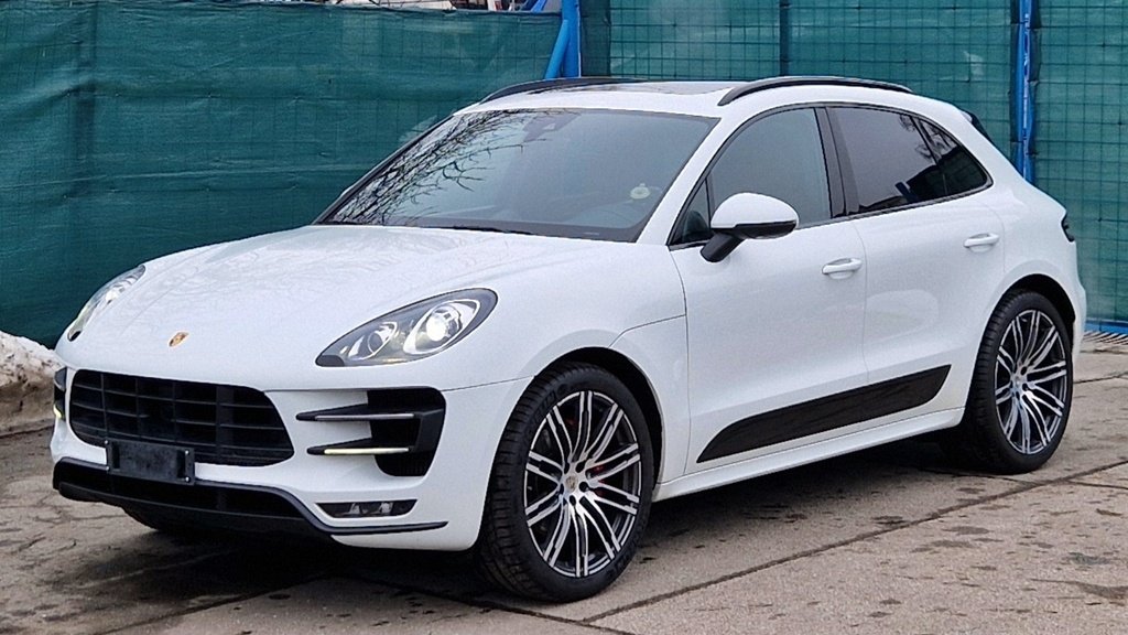 PORSCHE MACAN TURBO 3,6/353 kW