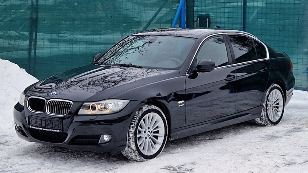 BMW 330d xDrive 3,0/190 kW – RZ depozit PRAHA
