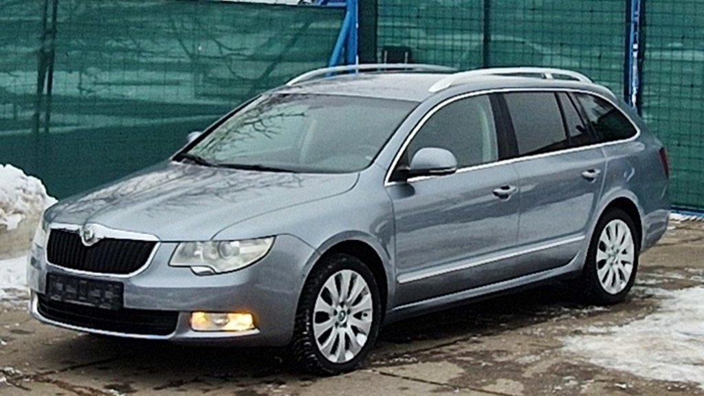 ŠKODA SUPERB II COMBI ELEGANCE 2,0 TDi/103 kW