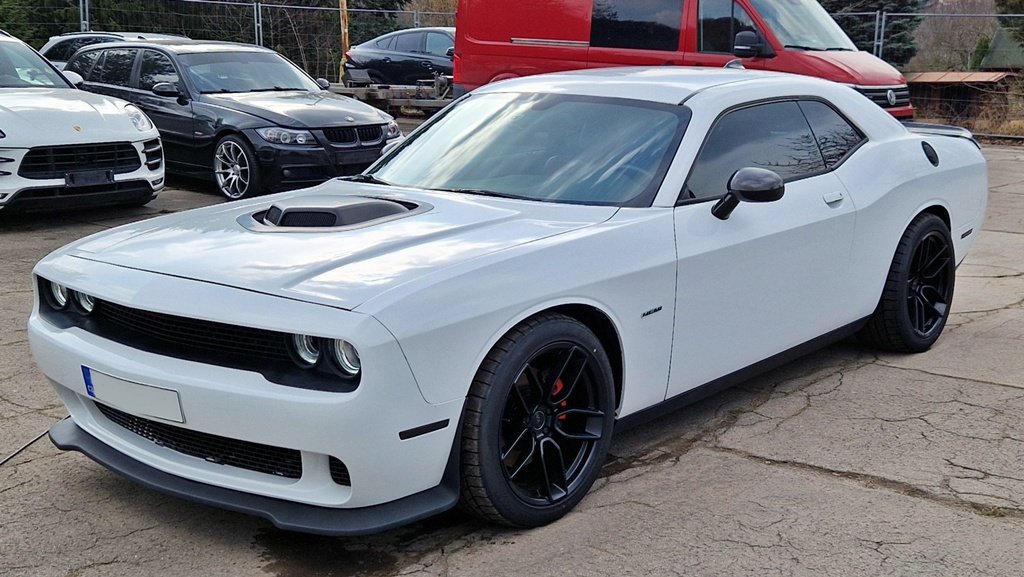 DODGE CHALLENGER 5,7 HEMI/239 kW – NEPOJÍZDNÉ !!!