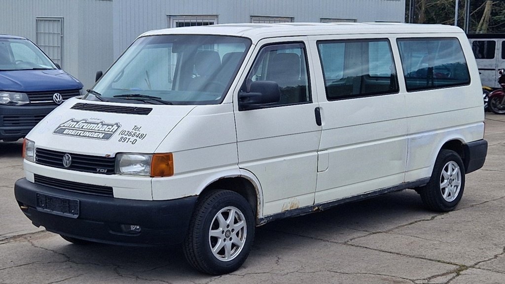 VOLKSWAGEN TRANSPORTER 2,5 TDi/75 kW