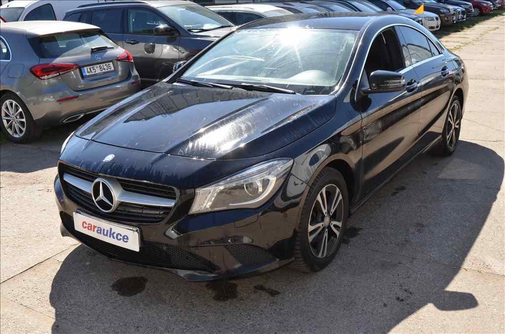 Mercedes-Benz CLA 180 D AT