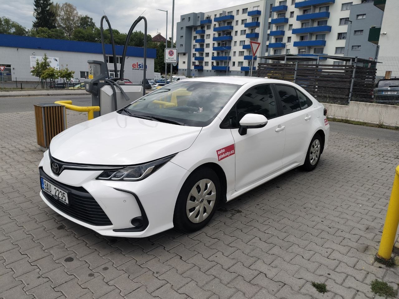 TOYOTA COROLLA