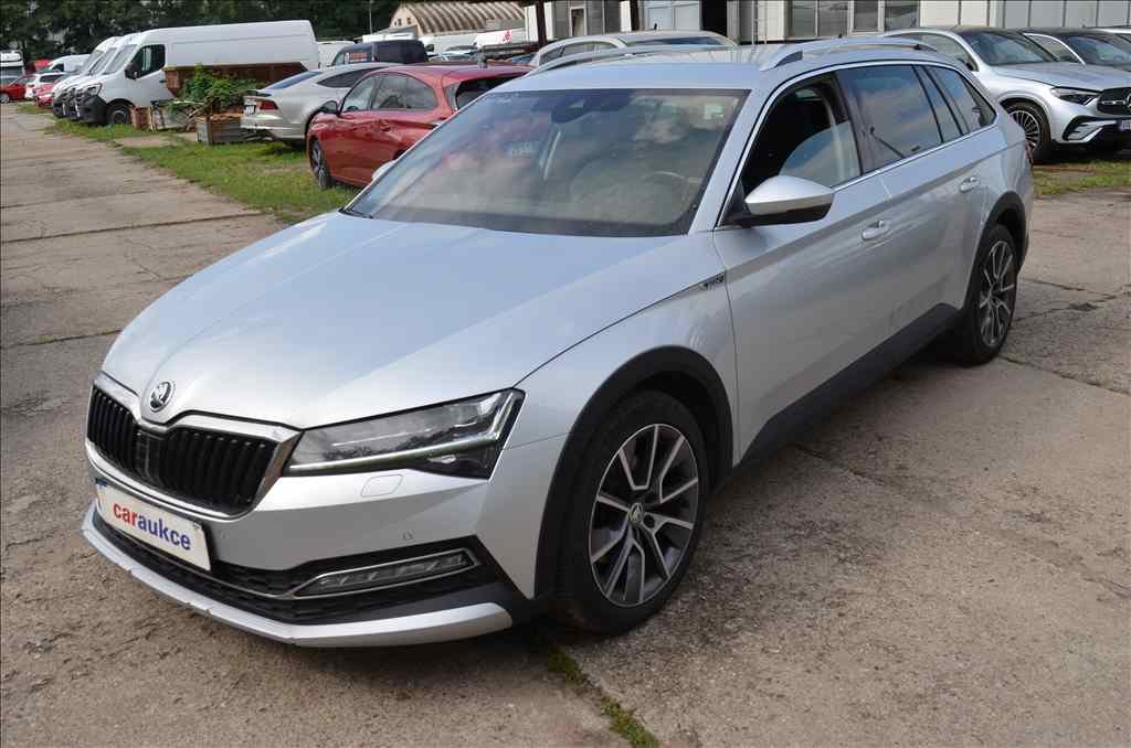 Škoda Superb COMBI 2,0 TDI DSG SCOUT