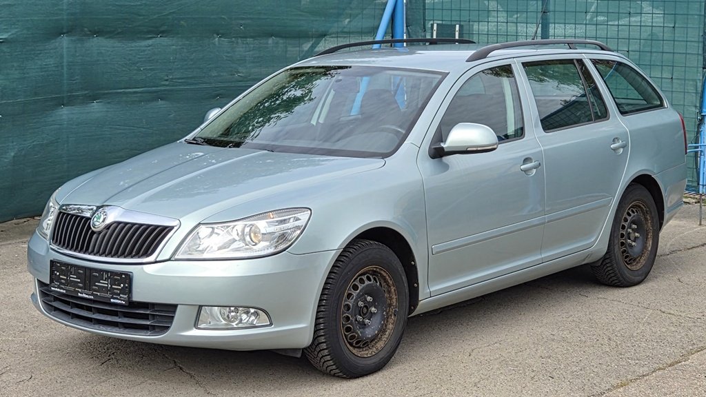 ŠKODA OCTAVIA II Elegance 1,6 TDi/77 kW